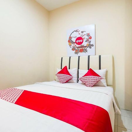 Sentosa Guest House Понтианак Екстериор снимка