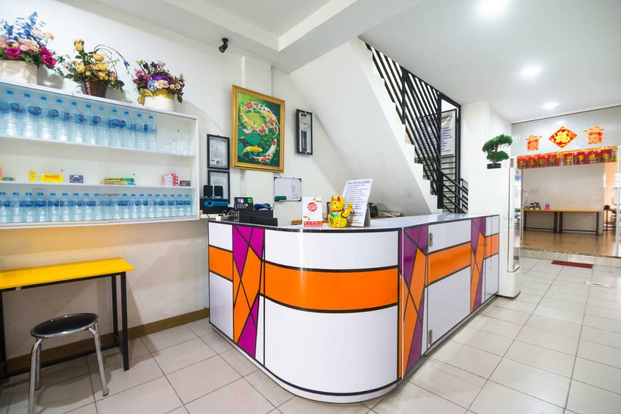 Sentosa Guest House Понтианак Екстериор снимка